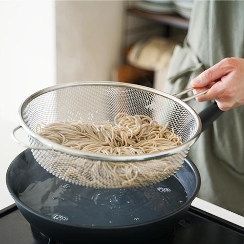 【戦前ヴィンテージ】鳥型 白磁の花留め 置物 戦前ヴィンテージ】鳥型 白磁の花留め 置物