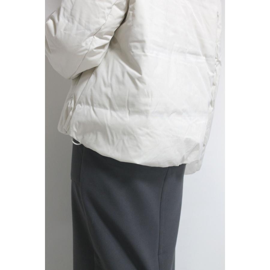 ドナマリ―（DONA MARIE）ショートダウンジャケット／アイボリー