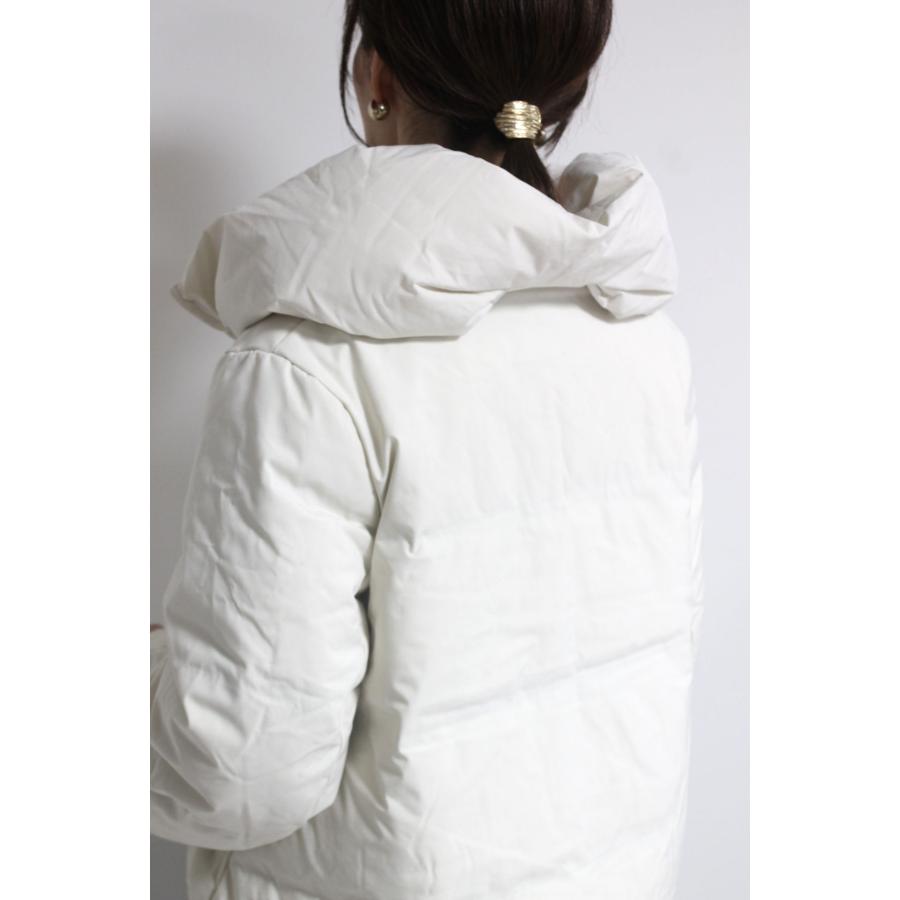 ドナマリ―（DONA MARIE）ショートダウンジャケット／アイボリー