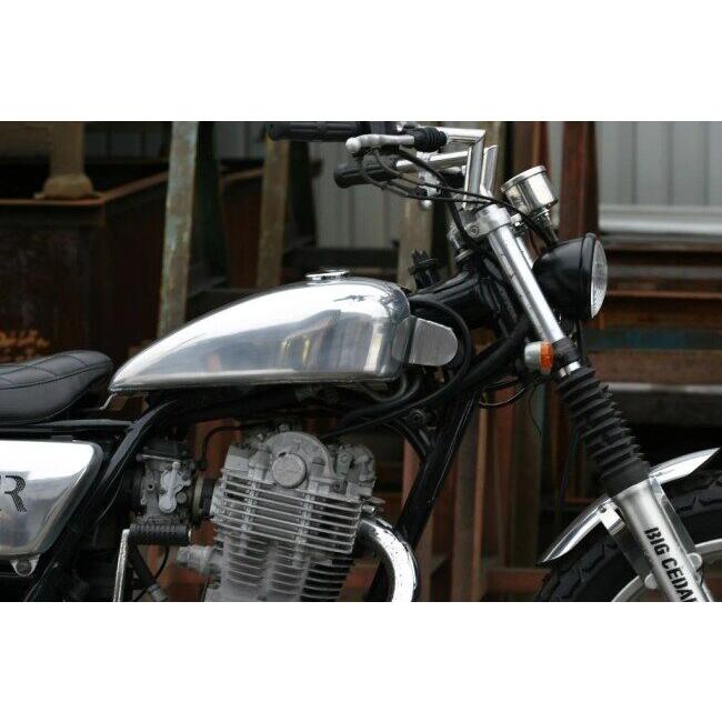 BIG CEDAR ビッグシーダー アルミチョップタンク SR400 YAMAHA ヤマハ ガソリンタンク タンク関連 外装の画像
