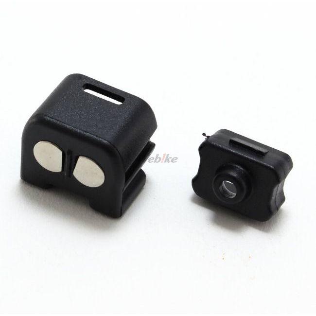 GIVI ジビ 後付ランプキット(電球タイプ) E108 E370用オプション E370 その他トップケース・テールボックスオプション・補修部品 車体用バッグ・ケース | GIVI | 08