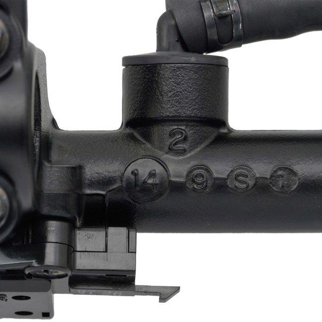 ニッシン　タンク別体ブレーキ＆クラッチ ニッシン タンク別体ブレーキ＆クラッチ DAYTONA（バイク用品