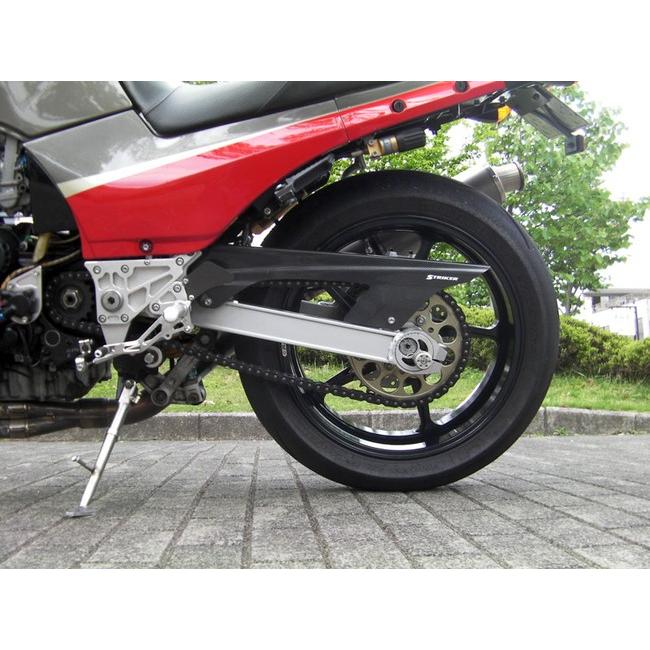専用　GPZ900R チェーンカバー　タンデムバー STRIKER（ストライカー） カーボンチェーンカバー GPZ750R GPZ900R
