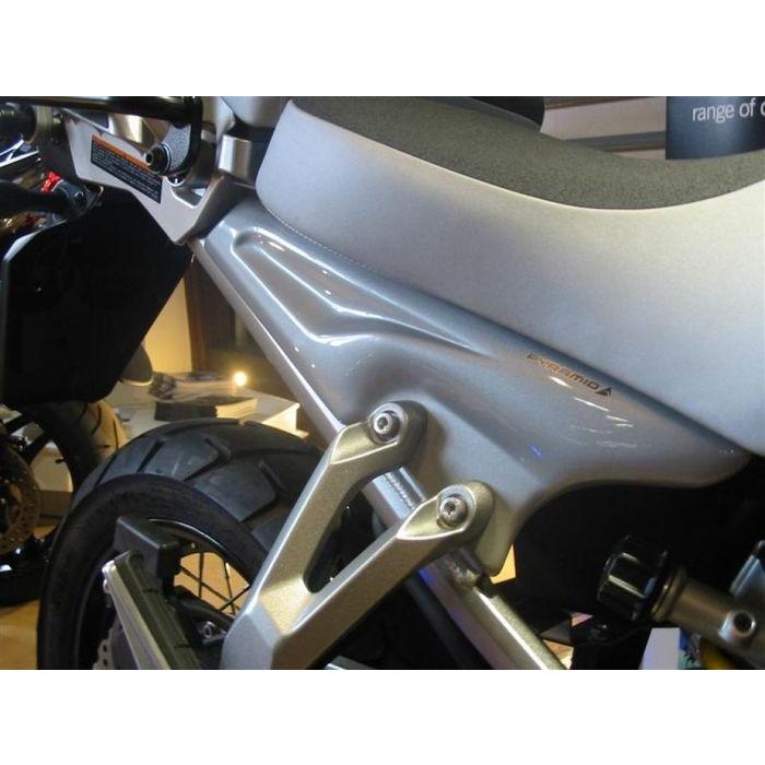 Pyramid Plastics ピラミッドプラスチック フレーム・インフィル・カバー・パネル(Frame Infill Cover Panel) タイプ：Silver XT1200Z Super Tenere 2010- 外装