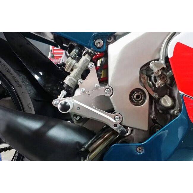 WR’S ダブルアールズ バトルステップ 1ポジションタイプ カラー：シルバー NSR250R HONDA ホンダ バックステップ ステップ 足回り