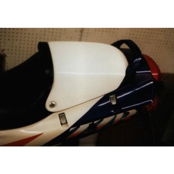 Pyramid Plastics ピラミッドプラスチック ソロシート・カウル(無塗装)(Unpainted Solo Seat Cowl) ZZR600 KAWASAKI カワサキ シングルシートカウル シート関連