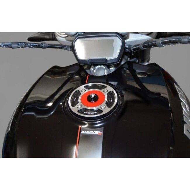 DUCABIKE (DBK) ドゥカバイク (ディービーケー) フューエルタンクキャップ カラー：ブラック／レッド DUCATI ドゥカティ ガソリンタンクキャップ タンク関連 | DUCABIKE | 02