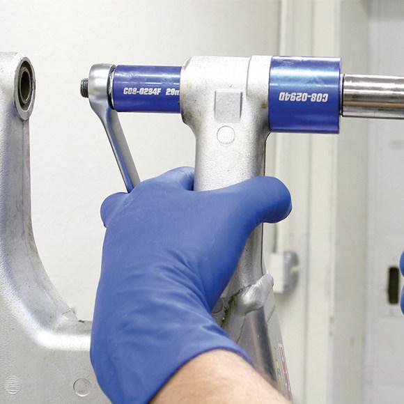 ★レア物 新品未開封 MotionPro MotionPro:モーションプロ デラックスサスペンションベアリング・サービス・ツール 【2122297289】(13471円)