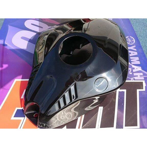 YZF-R1 才谷屋 タンクカバー 黒ゲル EIGHT(才谷屋) エイト(サイタニヤ) タンクカバー R1-type カラー：黒