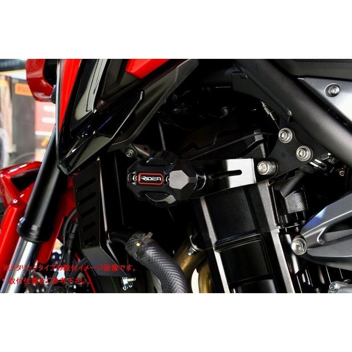 RIDEA リデア フレームスライダー メタリックタイプ カラー:レッド Z900 KAWASAKI カワサキ エンジンスライダー・フレームスライダー フレームの画像