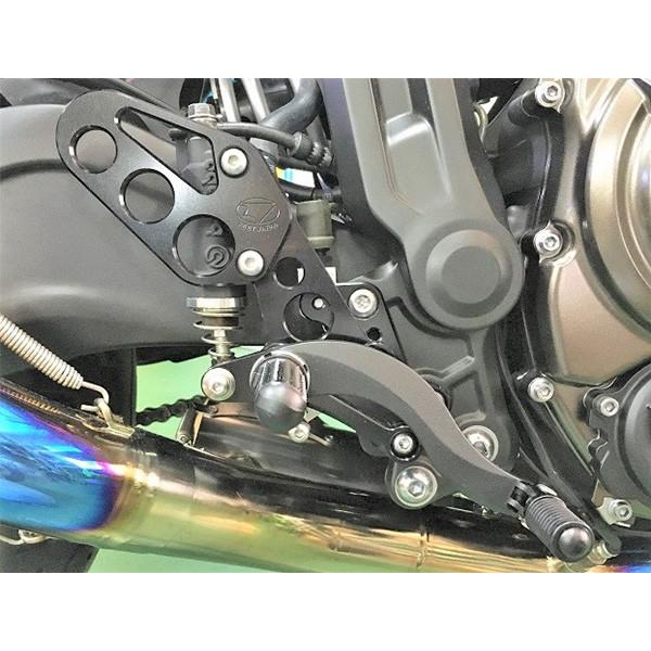 BEET - 音楽的リズム ハイパーバンク XSR700 YAMAHA ヤマハ うしろ側足どり 足どり 足回転運動 バックステップ-ステップ、ペダル
