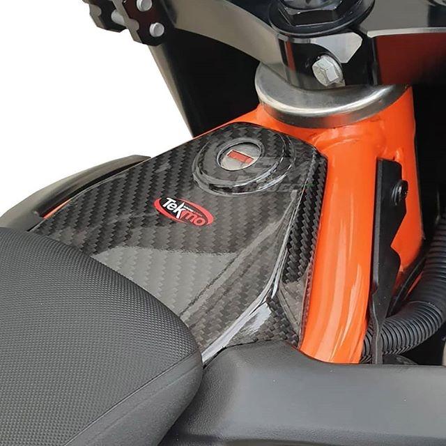 Tekmo Racing Tekmo Racing:テクモレーシング カーボンキーシュラウド