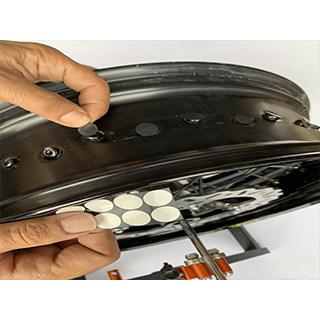 MOTO禅 モトゼン ブラックケブラーチューブレスキット Plus＋ ダブルタイプ タイプ：リア(17×4.25-4.50 MT) KTM チューブレスキット ホイール関連 足回りの画像