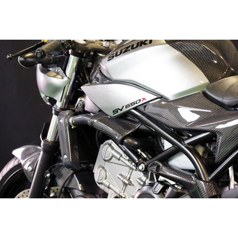A-TECH エーテック ラジエターホースカバーSPL タイプ：カーボン / クリアー塗装：なし SV650 SV650X SUZUKI スズキ ラジエーター 冷却関連 エンジンの画像
