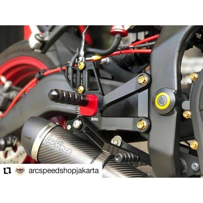 WR3 ダブルアールスリー バックステップキット Vシリーズ