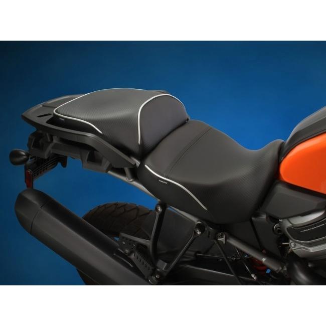SARGENT サージェント HD プレミアムシート【リアシートのみ】 パイピングカラー：メタリックシルバー Pan America HARLEY-DAVIDSON ハーレーダビッドソン 外装の画像