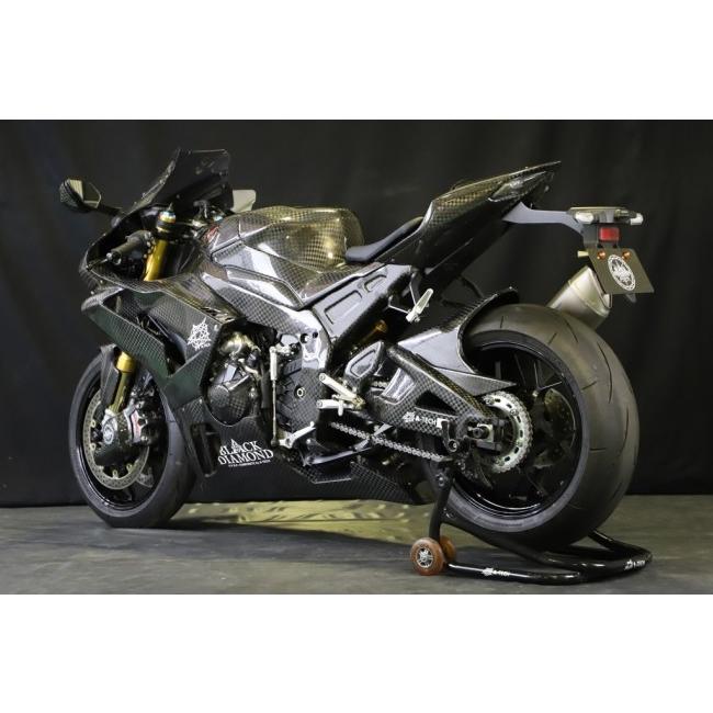 A-TECH エーテック スイングアームカバー 素材：CDC 平織ドライカーボン / タイプ：左右セット CBR1000RR-R HONDA ホンダ スイングアームカバー・プロテクターの画像