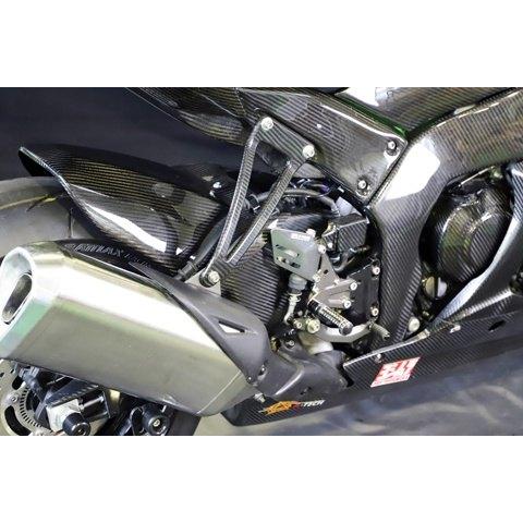 A-TECH エーテック スイングアームカバー 素材：KDC 開繊ドライカーボン / タイプ：左右セット Ninja ZX-10R KAWASAKI カワサキ 外装の画像