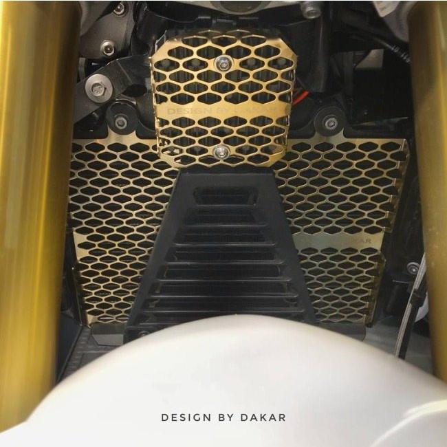 YAMAHA - DK design ディーケーデザイン BMW G310R レギュレーターガード 色合い：黒いこと G310GS ラジエーターコアガード・オイルクーラーコアガード 冷やかすかかわり合い