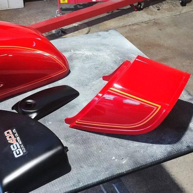 ACP エーシーピー Eライン 赤ベース ラインステッカー GS400 SUZUKI 