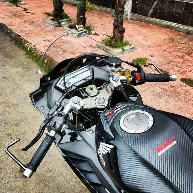 BPro Racing ビープロレーシング セパレートハンドルバー TZΦ31 Honda CBR150R カラー：シルバー HONDA ホンダ セパレートハンドル ハンドルの画像