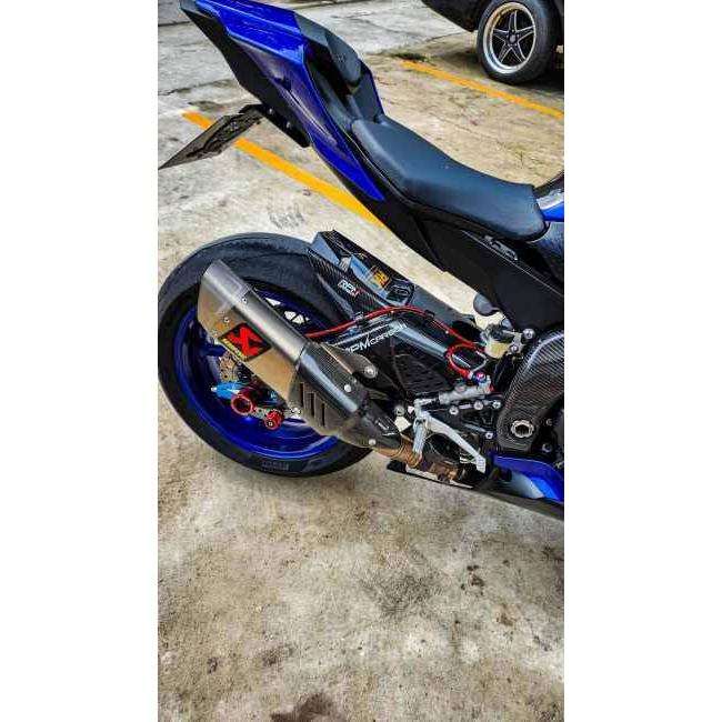 RPM CARBON アールピーエムカーボン スイングアームカバー YZF-R6 仕上げ：ツヤあり / 仕様：鍛造カーボン R6 YAMAHA ヤマハ 外装
