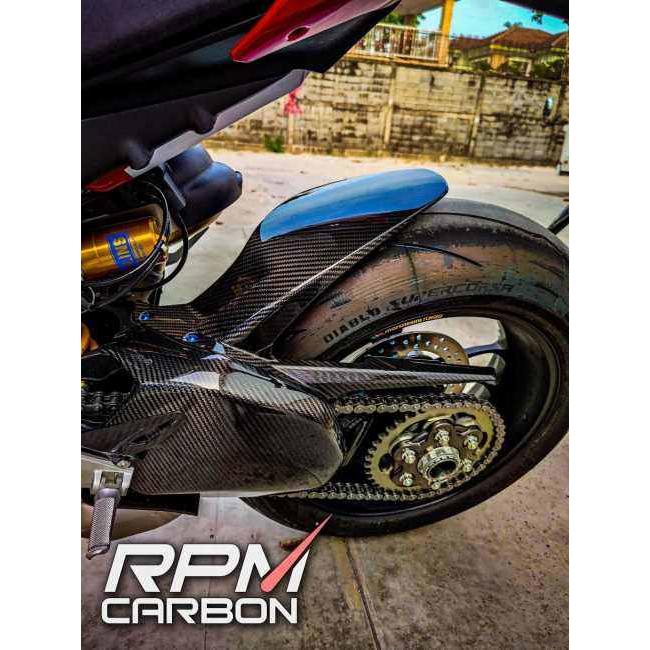 RPM CARBON アールピーエムカーボン スイングアームカバー PANIGALEV4 仕上げ：ツヤあり / 仕様：綾織 Panigale V4 V4S V4R DUCATI ドゥカティ 外装の画像