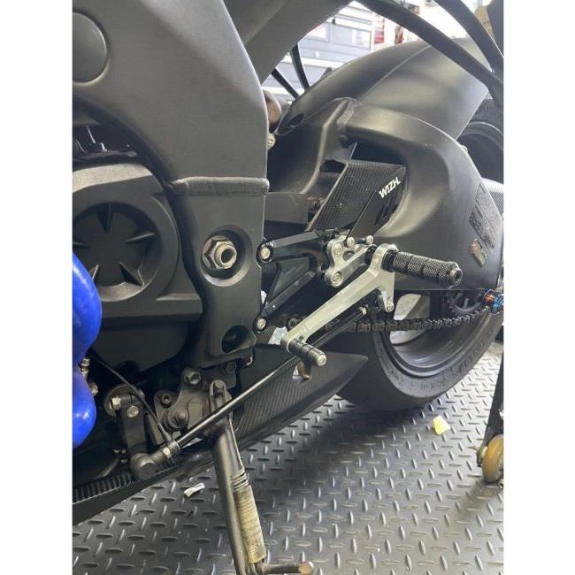 専用ページ! WIZH ウィズ BEV2 バックステップ ZX-10R (16-20) KAWASAKI カワサキ