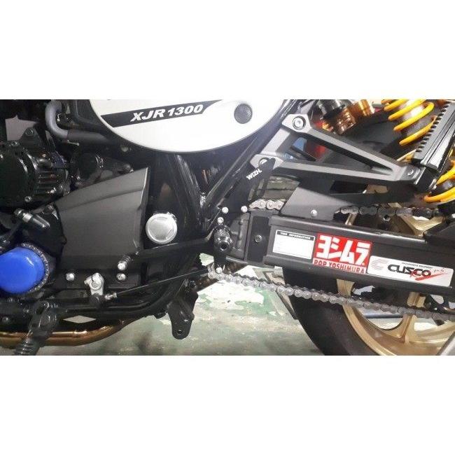 WIZH ウィズ BEV2 バックステップ XJR1300 (15-) カラー：シルバー / ヒールガードタイプ：PLUS ステアリングタイプ：スタンダード フットペグタイプ：固定式の画像