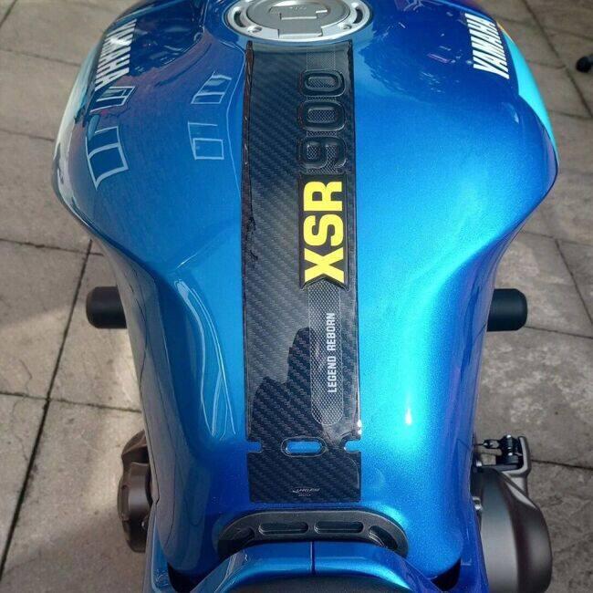 LABELBIKE 3Dタンクステッカー カラー：カーボンプリント、イエロー