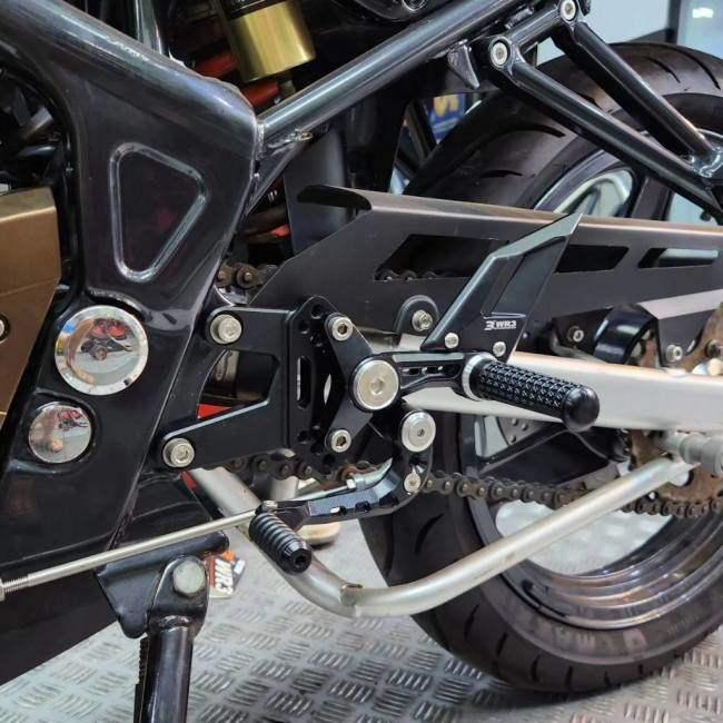 WR3 ダブルアールスリー RSシリーズ バックステップキット ワッシャーカラー：シルバー Ninja150R Ninja150RR Ninja150SS KAWASAKI カワサキ バックステップ_7