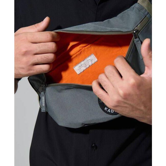 カドヤ（KADOYA） WAIST BODY BAG カラー：グレー ウエストポーチ