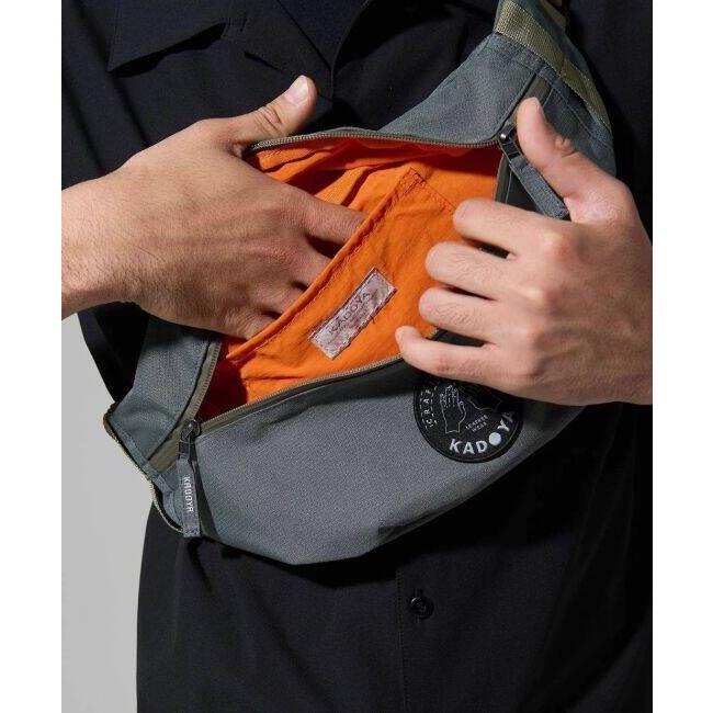 カドヤ（KADOYA） WAIST BODY BAG カラー：グレー ウエストポーチ