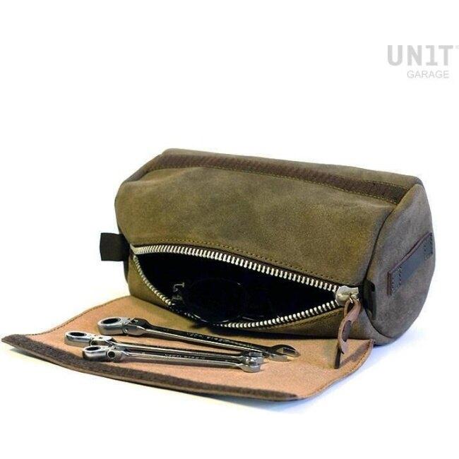 UNIT GARAGE ユニットガレージ Unit Garage Fezzan Messenger Bag Crust leather， JetBlack | U042-JetBlack ショルダーバッグ バッグの画像
