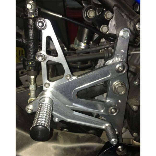 GIGA BIKE FACTORY ギガバイクファクトリー Front Footpeg Mount Plate for Rearsets (Ninja 400 Step-2) Color：Black NINJA KAWASAKI カワサキ ステップ_1