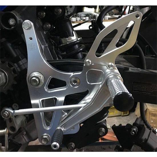 GIGA BIKE FACTORY ギガバイクファクトリー Front Footpeg Mount Plate for Rearsets (Ninja 400 Step-2) Color：Black NINJA KAWASAKI カワサキ ステップ_2