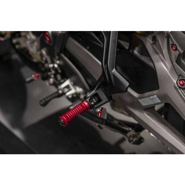 CNC Racing シーエヌシーレーシング Round Sport Footpegs kit - Driver カラー：レッド DUCATI ドゥカティ MV AGUSTA アグスタ フットペグ ステップ 足回り | CNC RACING | 03