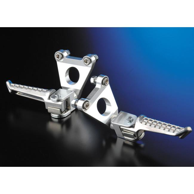NITRO RACING ナイトロレーシング タンデムステップブラケットキット 汎用 Type1 カラー：シルバー / タイプ：ステップバー付 ステップ 足回り | NITRO RACING | 01