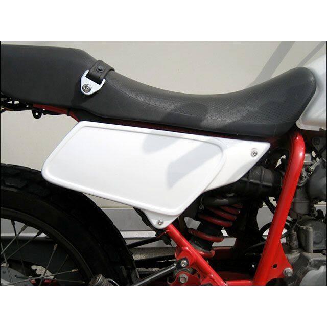 CHIC DESIGN シックデザイン FTRスクランブルサイドカバー タイプ：右のみ FTR223 HONDA ホンダ サイドカウル・サイドカバー カウル関連 外装 | CHIC DESIGN | 01