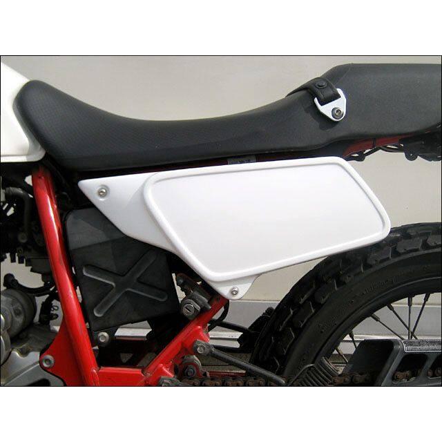 CHIC DESIGN シックデザイン FTRスクランブルサイドカバー タイプ：右のみ FTR223 HONDA ホンダ サイドカウル・サイドカバー カウル関連 外装 | CHIC DESIGN | 02