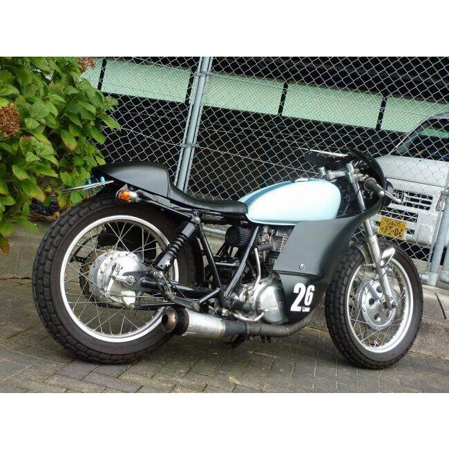SR400 FLANDRE フランドルテールカウル 純正インナーフェンダー SR400 FLANDRE フランドルテールカウル 純正インナーフェンダー 南区S