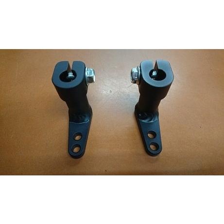 K&T ケイアンドティー アルミチェンジアーム ネジの向き：左／ネジの場所：右側 / 長さ：20mm その他ステップオプション・補修部品 ステップ 足回り | K＆T | 02