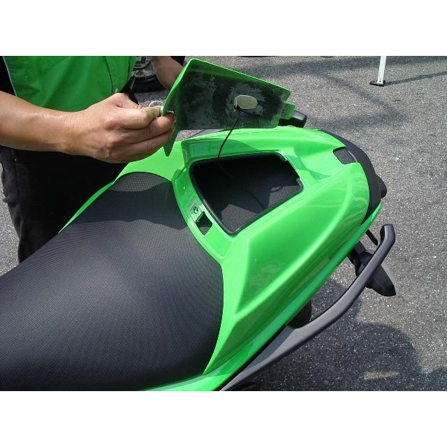 PLEASURE プレジャー シングルシートシェル カラー：パールスターダストホワイト NINJA 400R［ニンジャ] ER-6f KAWASAKI カワサキ シングルシートカウル 外装の画像