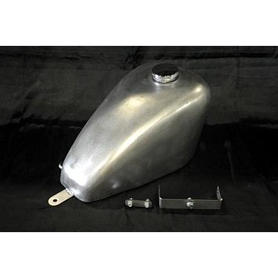 ハイマウント　スポタン　7l アメリカンバイク　スポーツタンク　錆あり 部品屋K&W ハイマウント スポーツスタータンク ドラッグスター400