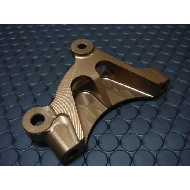 KN企画 ケイエヌキカク SHARKFACTORYフォーク用 ラジアルマウントサポート カラー：ブロンズ シグナスX YAMAHA ヤマハ キャリパーサポート・ブラケット | KN企画