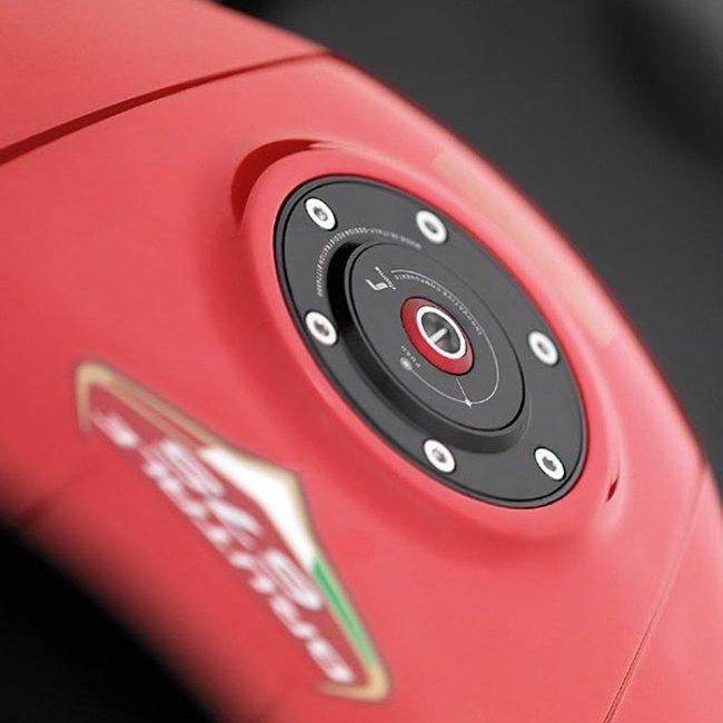 rizoma（リゾマ） ガソリンタンクキャップ Diavel 1200 Carbon Monster