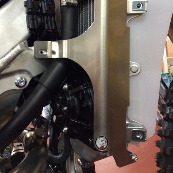 AXP RACING エーエックスピーレーシング ラジエターガード WR250R WR250X (モタード) YAMAHA ヤマハ ラジエーターコアガード・オイルクーラーコアガードの画像