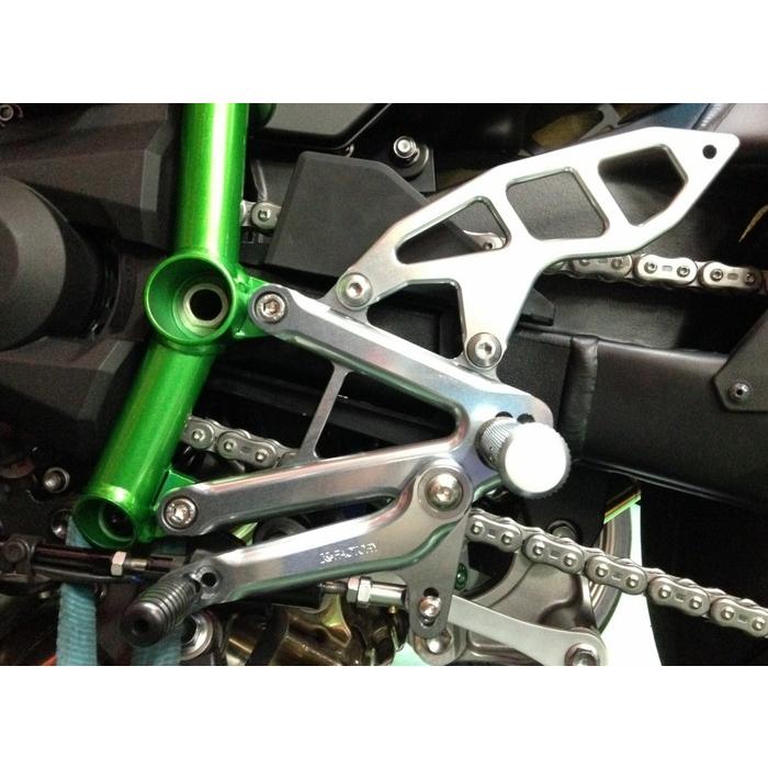 K-FACTORY ケイファクトリー ライディングステップ カラー：メタリックシルバー NINJA H2 KAWASAKI カワサキ バックステップ ステップ 足回り
