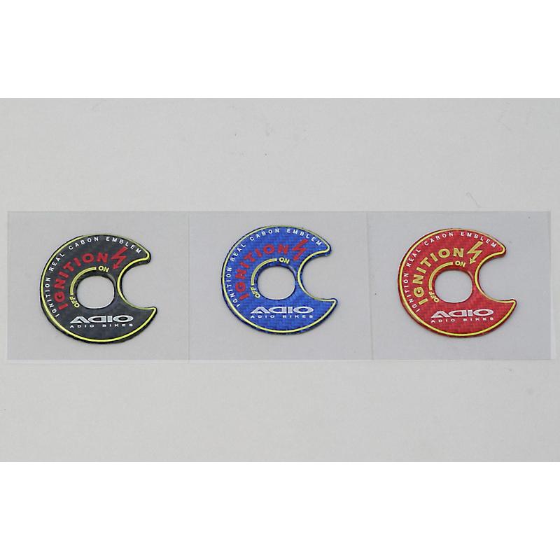 ADIO アディオ キーシリンダーエンブレム カラー：ブラック マジェスティS (SED8J) (SEA5J) (SG28J) (SE44J) (28S) (1YP) シグナスX (5型) (4型) (3型) (2型) | アディオ | 01