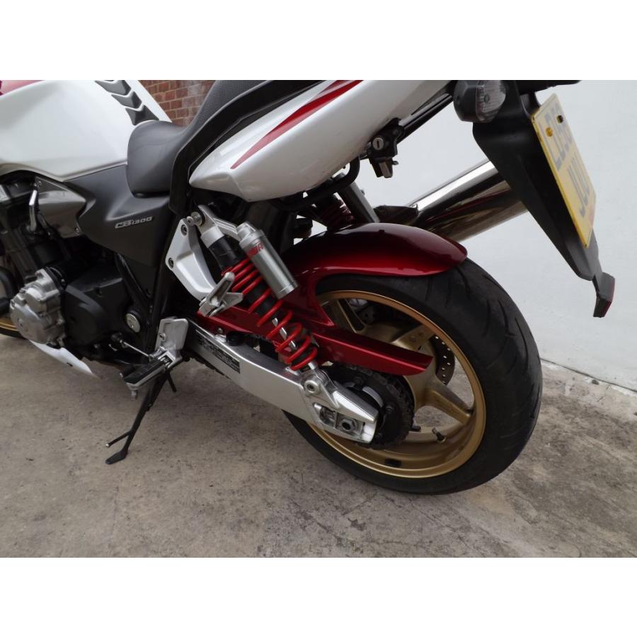 Pyramid Plastics ピラミッドプラスチック リアフェンダー(チェーンガード付)(Hugger with chainguard) カラー：White CB1300 2003-2011 HONDA ホンダ 外装の画像